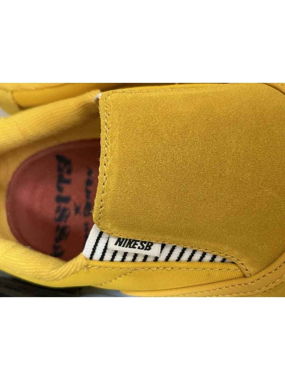 Nike Men's SB Zoom Verona Slip PRM Sulfur Sail Size 7.5 Shoes